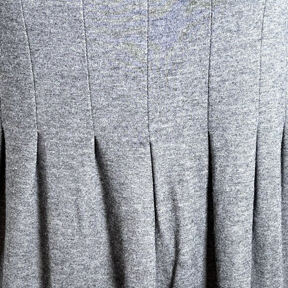 Gap Gray Fit & Flare Dress | Medium | Short Sleeve Soft Knit Everyday Style - Picture 7 of 11